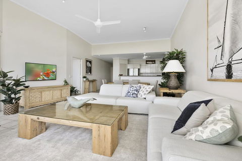 Sunshine Beach Penthouse With Beach Views - Unit 9/21 Park Crescent, Sunshine Beach - Kempsey Accommodation 1