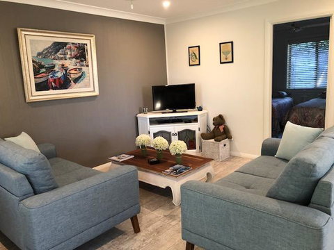 Sunshine Coast Tropical Getaway - Kempsey Accommodation 0