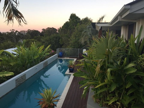 Sunshine Coast Tropical Getaway - Kempsey Accommodation 1