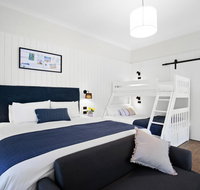 Surfaris Retreat - Kempsey Accommodation