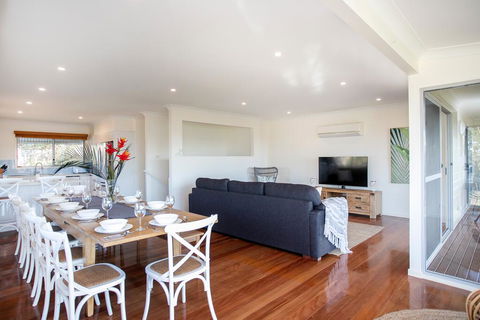 Surfers Beach House - Kempsey Accommodation 2