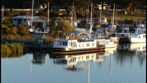 Swamp Fox Luxury 2BR Dutch Barge - Kempsey Accommodation 0