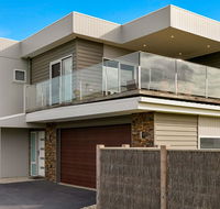 Swan Bay Views - Kempsey Accommodation