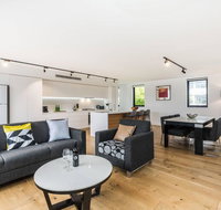 Sydney Townhouse with Parking and Deck - Kempsey Accommodation