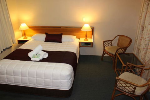 Tabourie Lake Motor Inn - Kempsey Accommodation 2