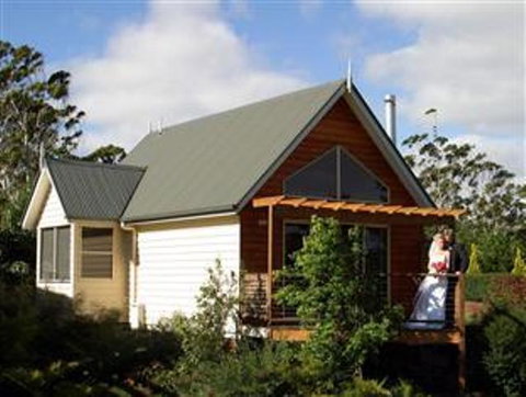 Tamborine Gardens - Kempsey Accommodation 3