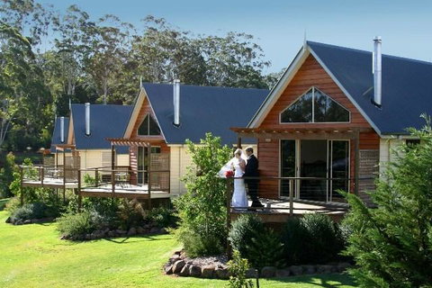 Tamborine Gardens - Kempsey Accommodation 0