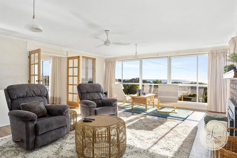 TASSIE SEASIDE SERENITY - L'Abode Accommodation - Kempsey Accommodation 0