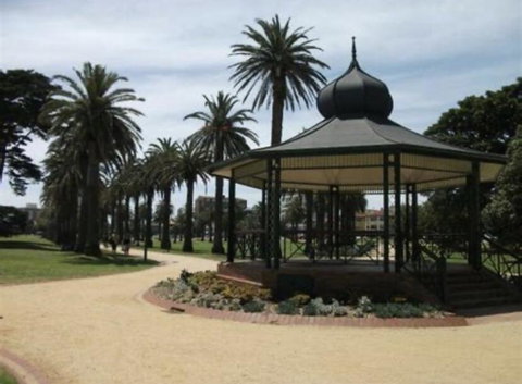 Terrace Living With Bay Views - Kempsey Accommodation 2