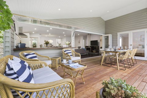 THALASSA HOUSE COASTAL RETREAT DROMANA - Kempsey Accommodation 1