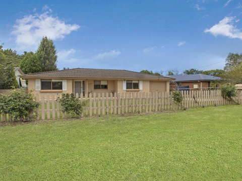 That Pink House! - Comfortable Home Away From Home - Kempsey Accommodation 0