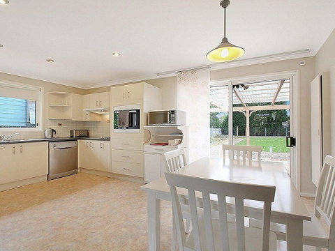 That Pink House! - Comfortable Home Away From Home - Kempsey Accommodation 3
