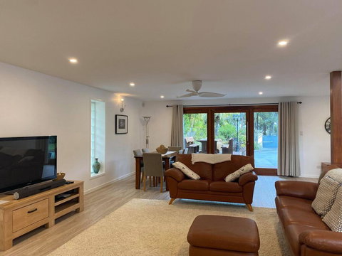The Old Gallery - Kempsey Accommodation 2