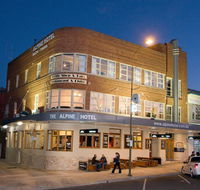 The Alpine Hotel - Kempsey Accommodation