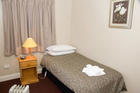 The Alpine Hotel - Kempsey Accommodation 3