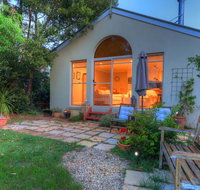 The Avenue at Montville Luxury Cottage - Kempsey Accommodation
