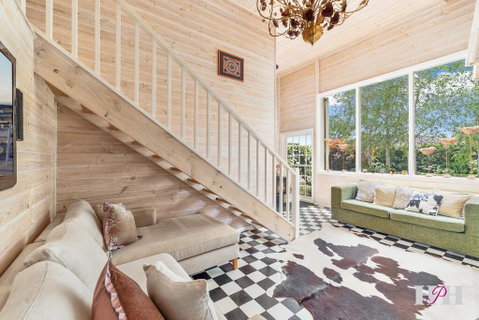 The Barn - Kempsey Accommodation 1