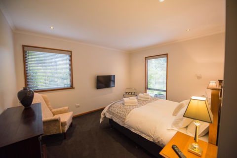 Parnella Kettering - Kempsey Accommodation 14