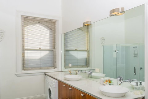 Roxburgh House Apartments - Kempsey Accommodation 3