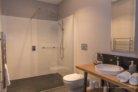 Roxburgh House Apartments - Kempsey Accommodation 1