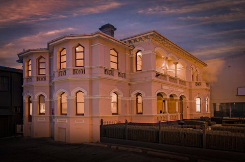 Roxburgh House Apartments - Kempsey Accommodation 9