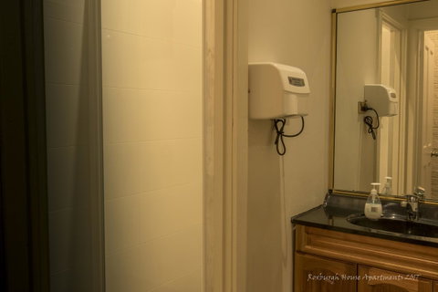 Roxburgh House Apartments - Kempsey Accommodation 2