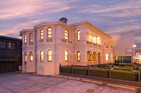 Roxburgh House Apartments - Kempsey Accommodation 10