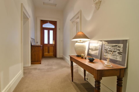 Roxburgh House Apartments - Kempsey Accommodation 16