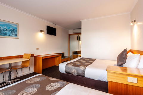 Beachfront Bicheno - Kempsey Accommodation 13