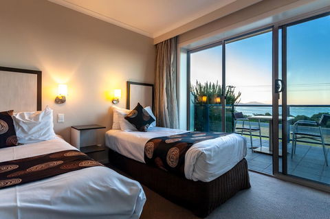 Beachfront Bicheno - Kempsey Accommodation 9