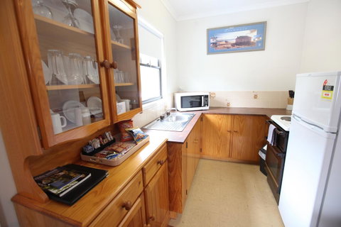 The Fox And Hounds Historic Hotel - Kempsey Accommodation 4