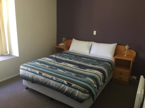 The Fox And Hounds Historic Hotel - Kempsey Accommodation 10