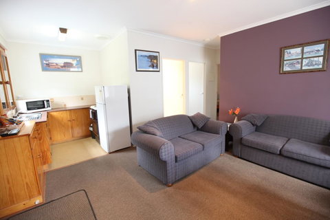 The Fox And Hounds Historic Hotel - Kempsey Accommodation 13