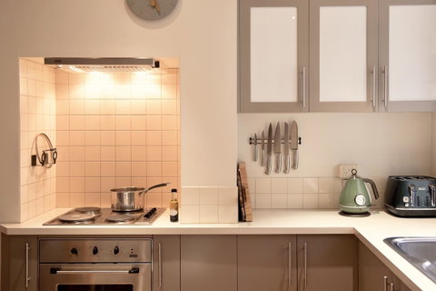 Lotus Gogh Apartment - Kempsey Accommodation 9