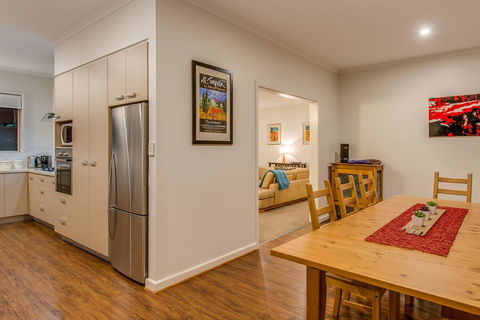 City Lights - Kempsey Accommodation 2