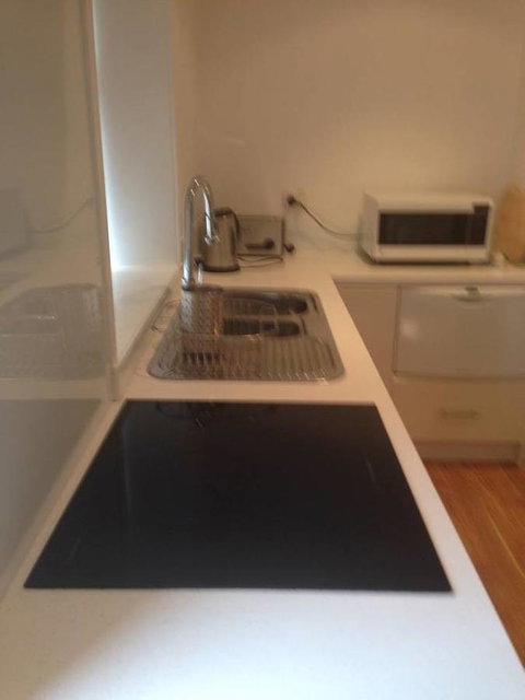 Hobart Colonial Apartment - Kempsey Accommodation 9