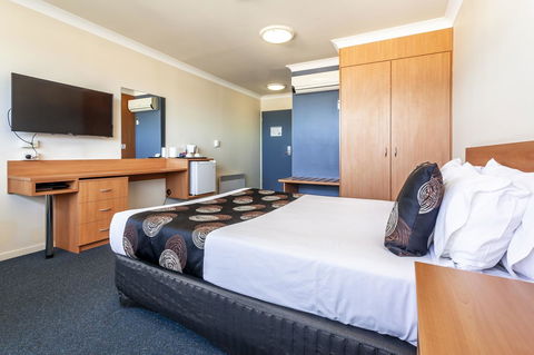Black Buffalo - Kempsey Accommodation 6