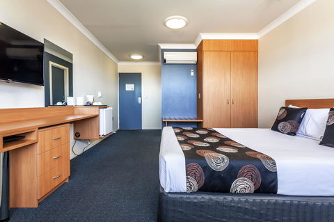 Black Buffalo - Kempsey Accommodation 4