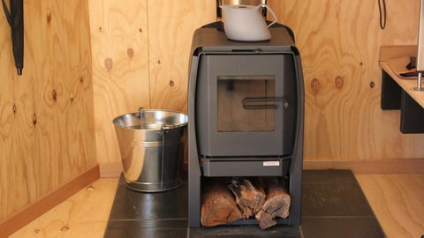 BAY OF FIRES ECO HUT Off Grid Experience At Binalong Bay - Kempsey Accommodation 16