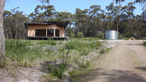 BAY OF FIRES ECO HUT Off Grid Experience At Binalong Bay - Kempsey Accommodation 20