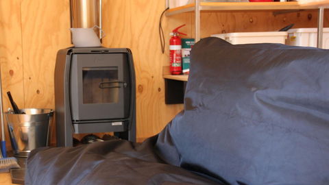 BAY OF FIRES ECO HUT Off Grid Experience At Binalong Bay - Kempsey Accommodation 7