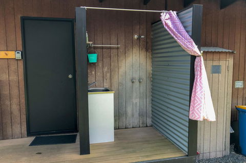 BAY OF FIRES ECO HUT Off Grid Experience At Binalong Bay - Kempsey Accommodation 17