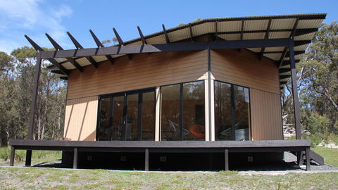 BAY OF FIRES ECO HUT Off Grid Experience At Binalong Bay - Kempsey Accommodation 21