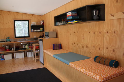 BAY OF FIRES ECO HUT Off Grid Experience At Binalong Bay - Kempsey Accommodation 10