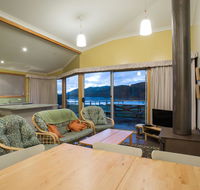 Arthur Riverfront and Sea Lodge downstream - Kempsey Accommodation