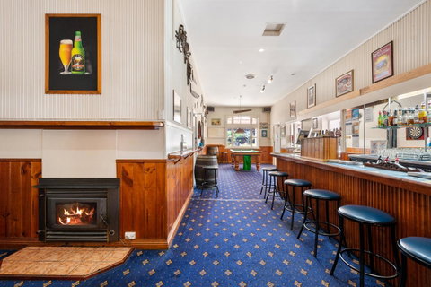 Empire Hotel Queenstown - Kempsey Accommodation 18