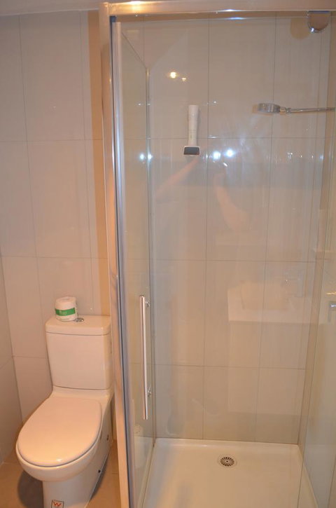 Empire Hotel Queenstown - Kempsey Accommodation 2
