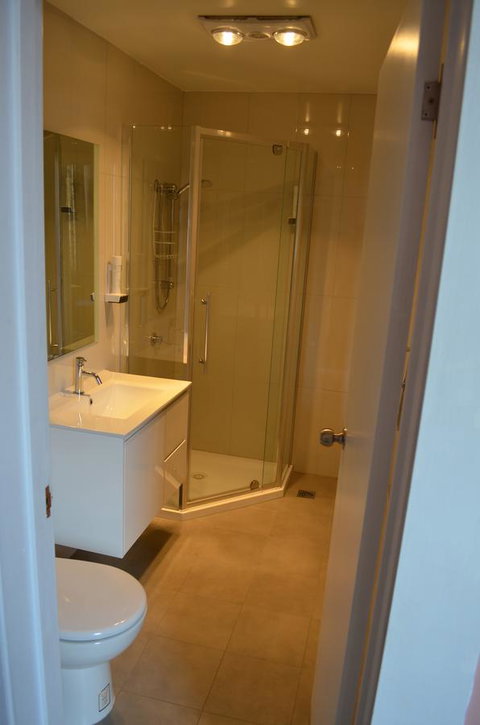 Empire Hotel Queenstown - Kempsey Accommodation 5