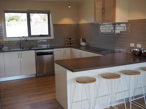 GRANITE BEACH HOUSE @ Bay Of Fires - Kempsey Accommodation 5