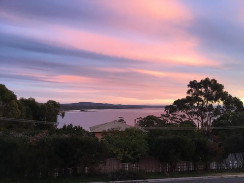 GRANITE BEACH HOUSE @ Bay Of Fires - Kempsey Accommodation 0